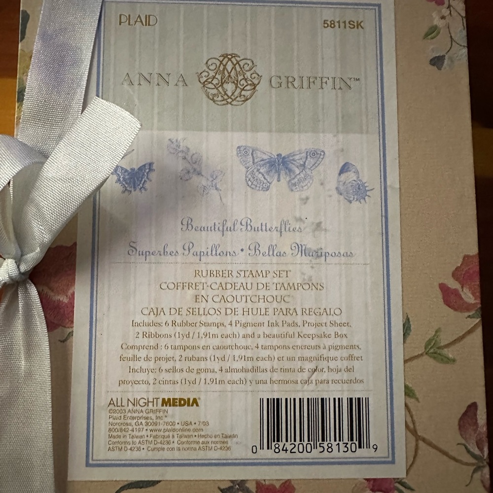 NWOT Anna Griffin Beautiful Butterflies stamp set